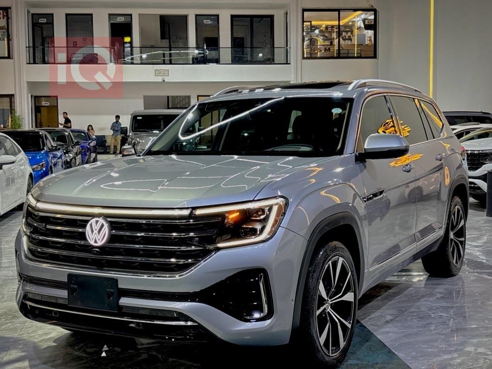 https://cdn.iqcars.io877ef0da-1332-43f5-bed1-ee747f0245ea_0.jpg